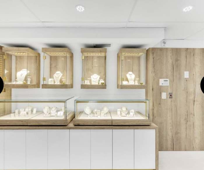 18K gold pieces on display